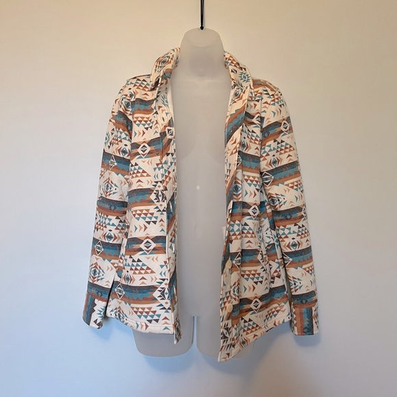 Boot Barn Southwestern Shacket Shirt Jacket Aztec EUC - Picture 2 of 8
